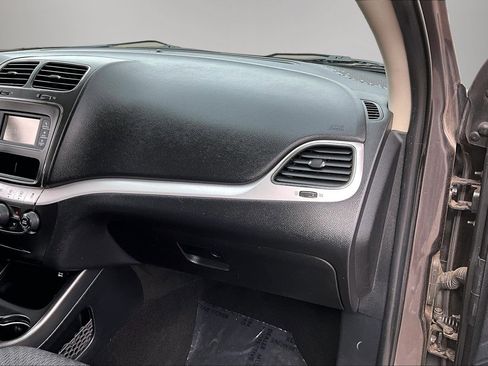 Used 2018 Dodge Journey SXT w/ Connectivity Group image 26