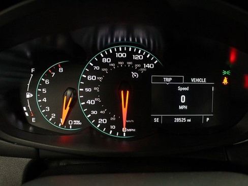 Used 2022 Chevrolet Trax LT w/ LT Convenience Package image 26