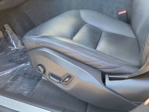 Used 2021 Volvo XC60 T5 Momentum w/ Advanced Package image 9