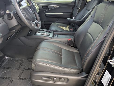 Used 2023 Honda Passport TrailSport image 17