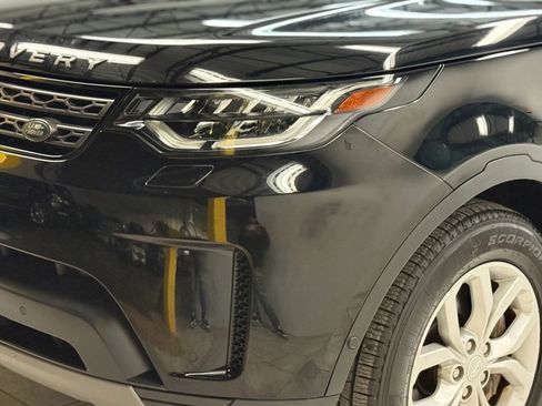 Used 2019 Land Rover Discovery SE image 4