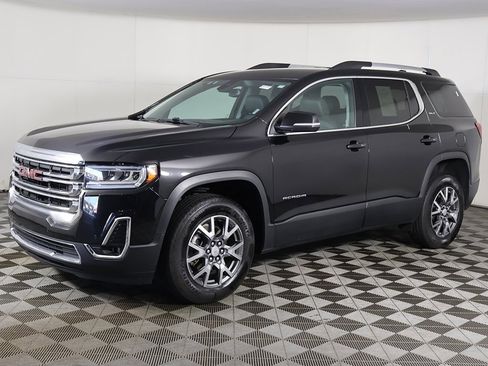 Used 2023 GMC Acadia SLT image 10