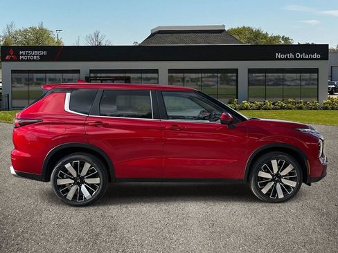 New 2026 Mitsubishi Outlander SE FWD image 3