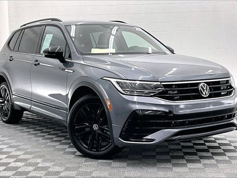 Used 2022 Volkswagen Tiguan SE R-Line FWD image 35