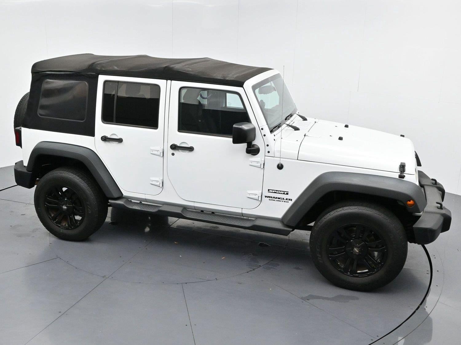Used 2015 Jeep Wrangler Unlimited Sport w/ Quick Order Package 24S AWD/4WD image 35