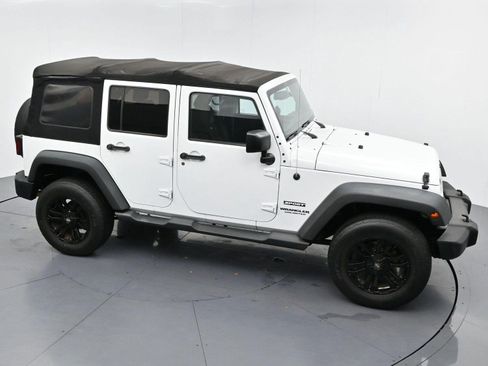 Used 2015 Jeep Wrangler Unlimited Sport w/ Quick Order Package 24S AWD/4WD image 35
