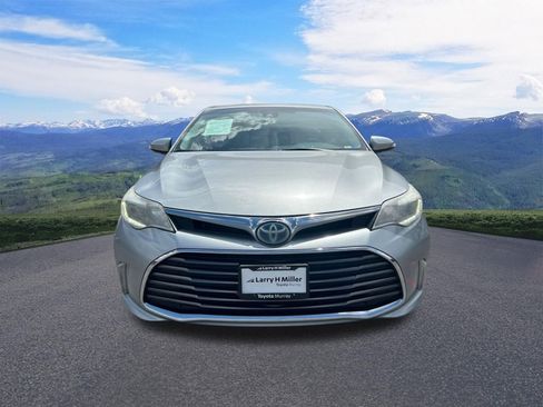 Used 2016 Toyota Avalon Limited w/ Toyota Safety Sense Package FWD image 9