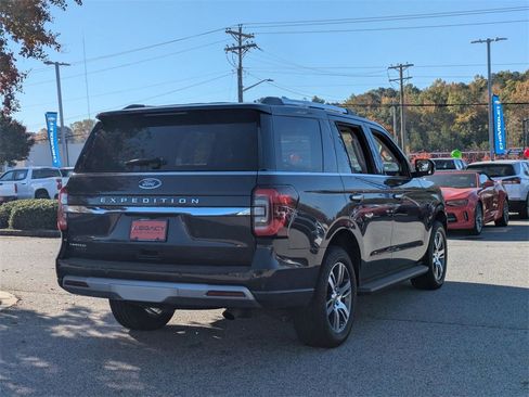 Used 2024 Ford Expedition Limited image 8
