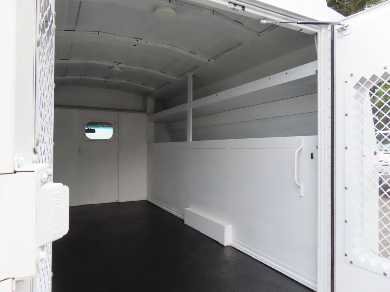 Used 2015 Chevrolet Express 3500 RWD image 15