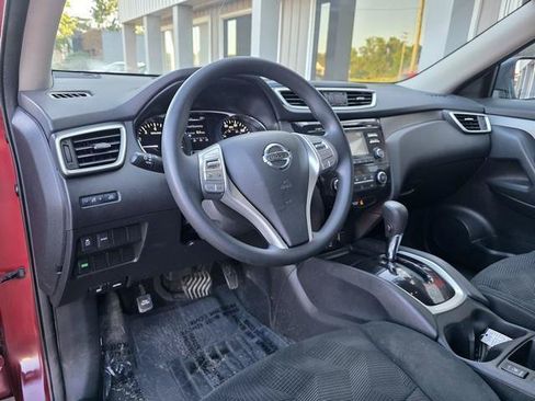 Used 2016 Nissan Rogue SV FWD image 9