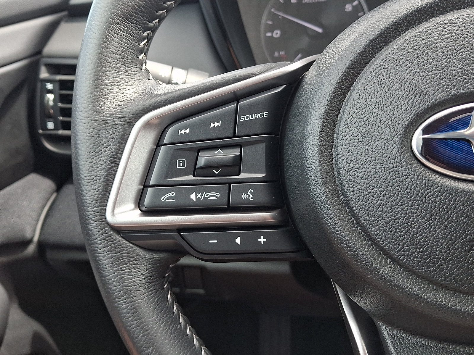 Certified 2023 Subaru Outback Premium AWD/4WD image 22