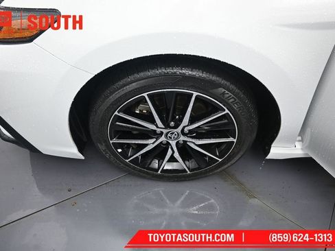 Used 2023 Toyota Camry SE w/ Convenience Package AWD/4WD image 35