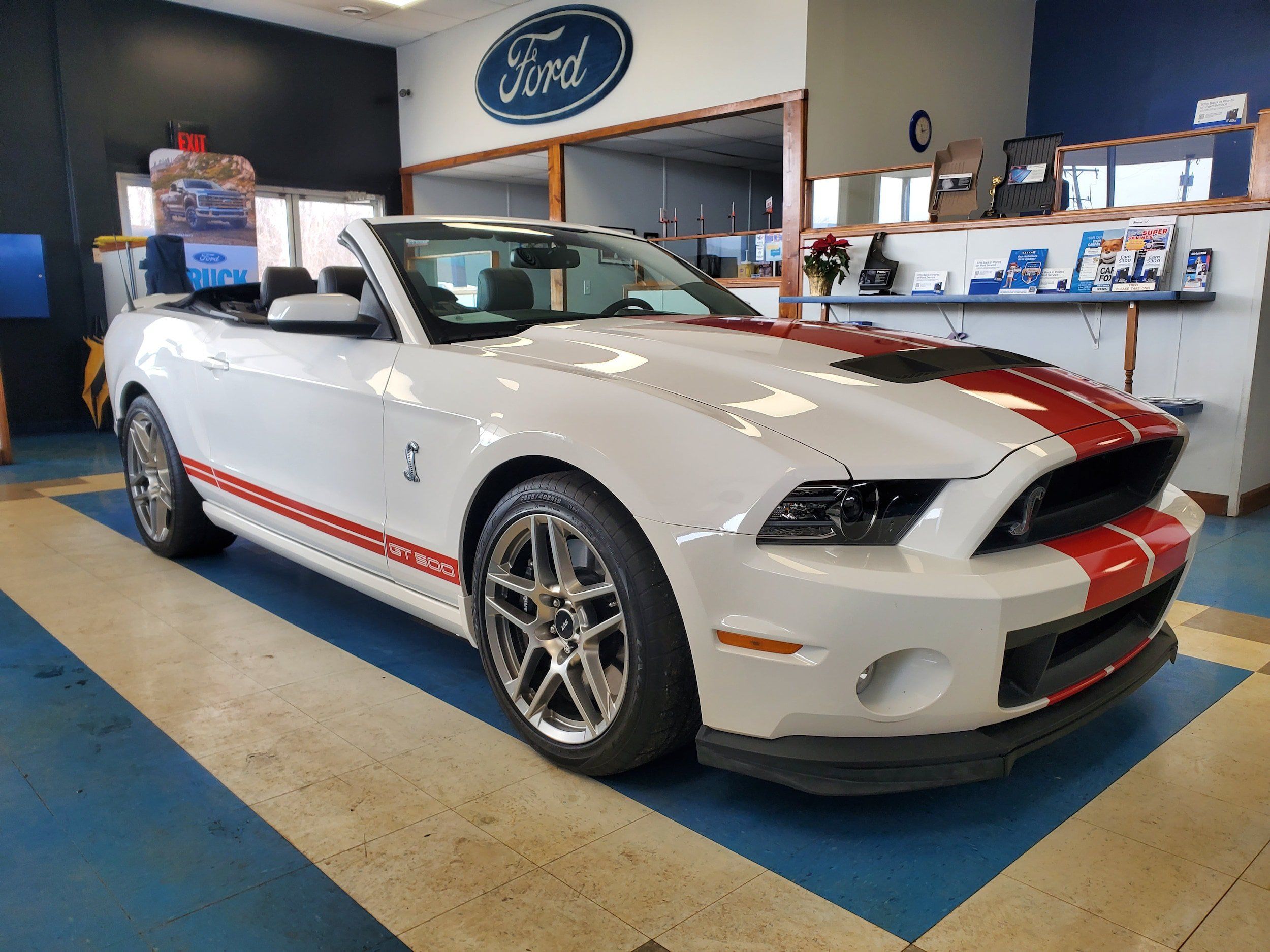 Used 2013 Ford Mustang Shelby GT500 RWD image 5