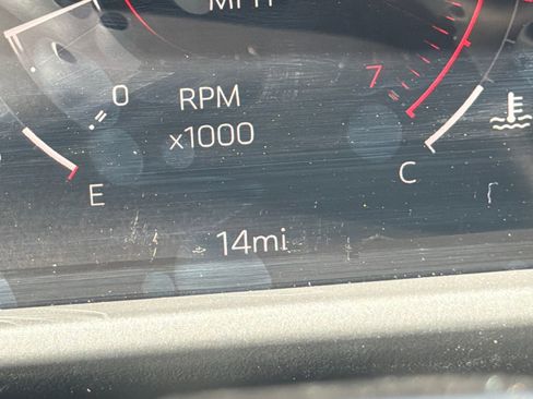 New 2026 GMC Acadia Denali w/ Super Cruise Package image 19