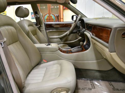 Used 1997 Jaguar XJ6 RWD image 53
