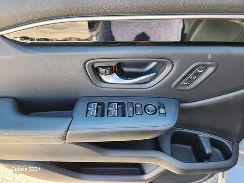 Used 2025 Honda Pilot Touring image 19