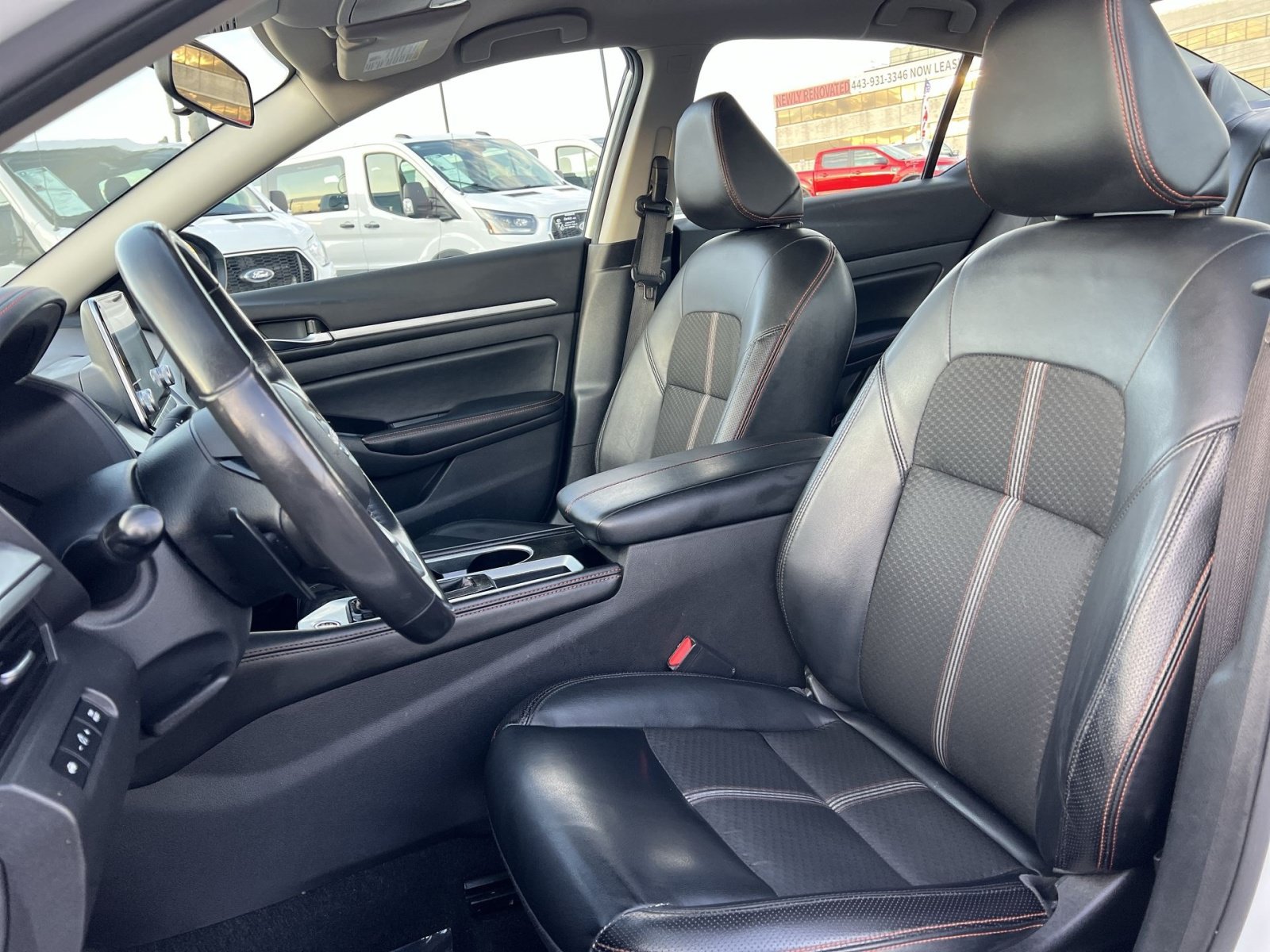 Used 2024 Nissan Altima 2.5 SR FWD image 13