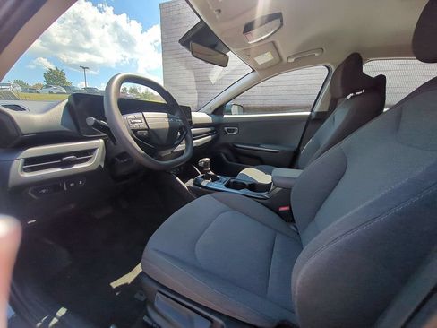 Used 2025 Kia K4 FWD image 15
