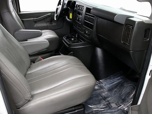 Used 2020 Chevrolet Express 2500 LS w/ Driver Convenience Package image 25