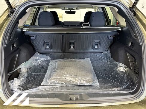 Certified 2025 Subaru Outback Premium image 25