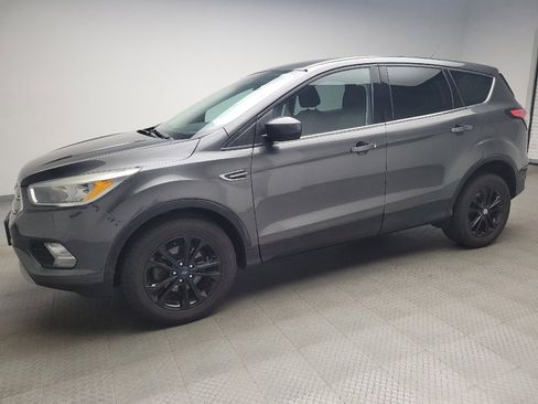 Used 2017 Ford Escape SE FWD image 2