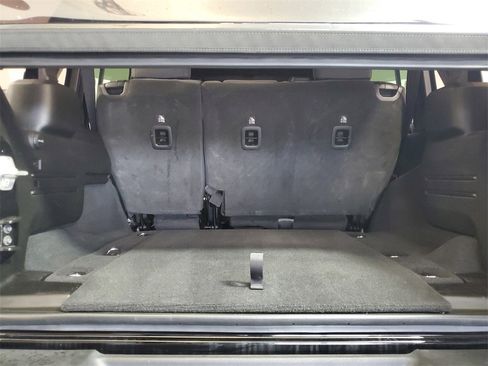 Used 2024 Jeep Wrangler Sport image 23