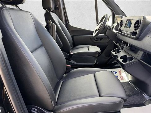 Used 2023 Mercedes-Benz Sprinter 2500 image 22