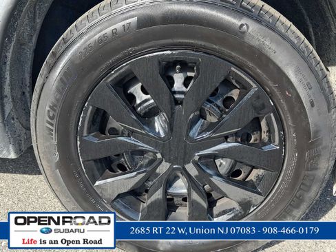Used 2017 Nissan Rogue S w/ Appearance Package AWD/4WD image 9