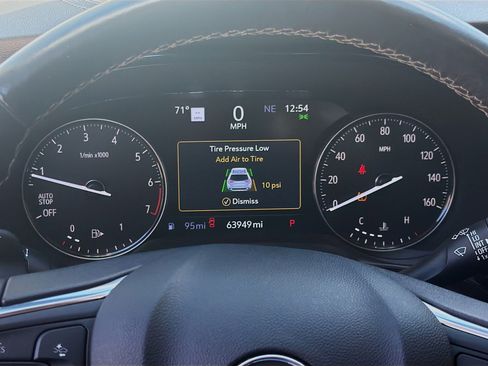 Used 2023 Buick Envision Avenir FWD image 11