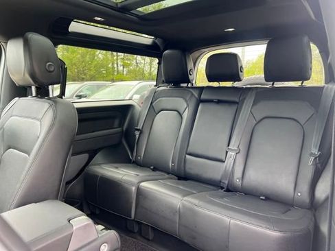 Used 2024 Land Rover Defender 90 X-Dynamic SE image 21