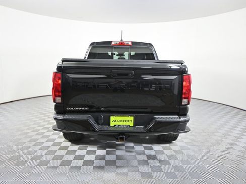Used 2023 Chevrolet Colorado Trail Boss w/ Technology Package AWD/4WD image 5