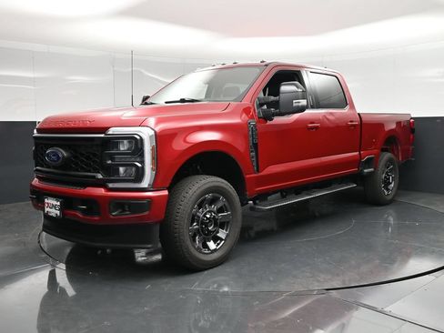 Used 2024 Ford F250 Lariat w/ Sport Appearance Package AWD/4WD image 5