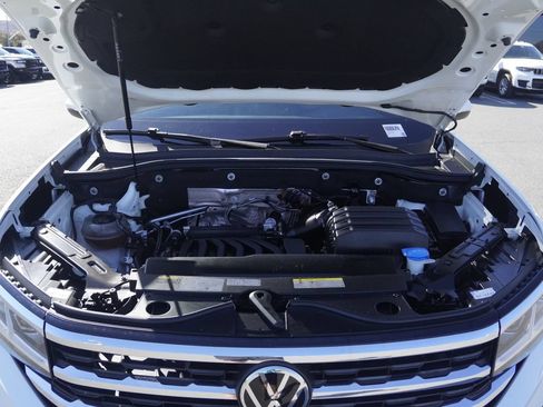 Used 2023 Volkswagen Atlas SEL AWD/4WD image 36