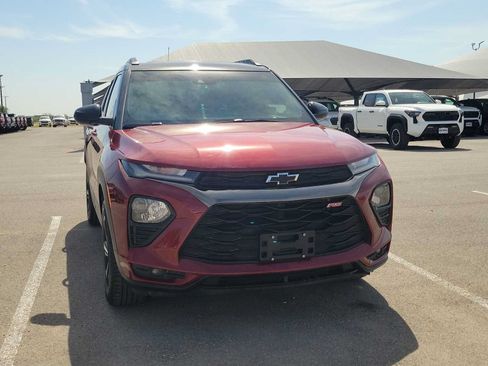 Used 2023 Chevrolet TrailBlazer RS w/ Sun and Liftgate Package AWD/4WD image 3