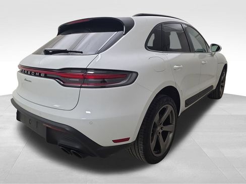 Used 2024 Porsche Macan image 9