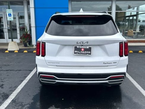 Used 2023 Kia Sorento SX AWD/4WD image 6