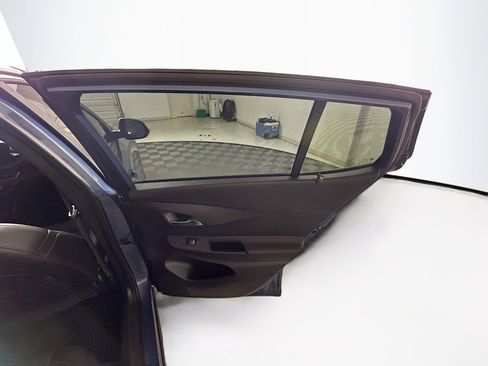 Used 2025 Buick Envista Preferred w/ Advanced Safety Package image 29