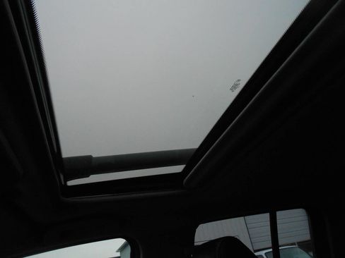 Used 2019 Nissan Frontier PRO-4X w/ Pro-4x Luxury Package image 12