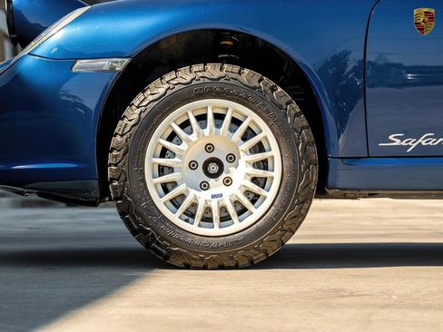 Used 2010 Porsche 911 Carrera 4 image 25