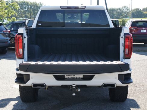 Used 2021 GMC Sierra 1500 AT4 w/ AT4 Premium Package image 17