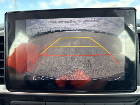 Used 2024 Hyundai Venue SEL FWD image 24