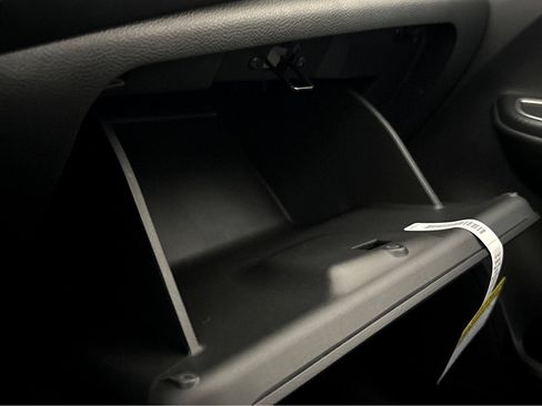 Used 2025 Nissan Versa SR w/ Trunk Package image 16