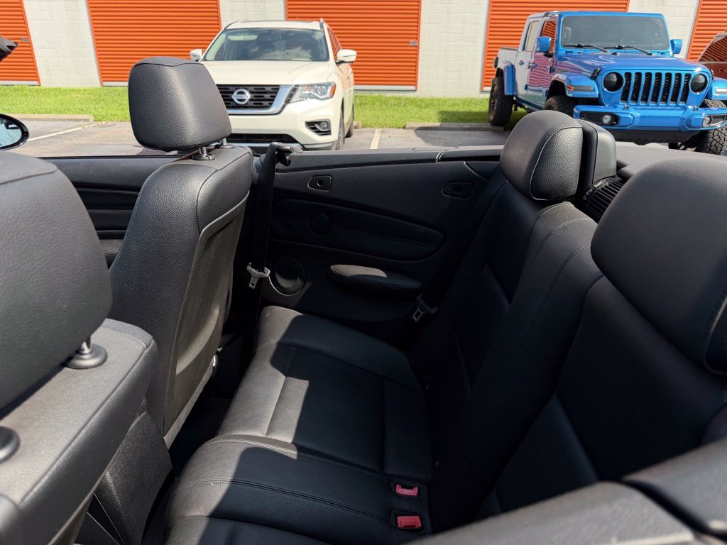 Used 2009 BMW 135i Convertible RWD image 14