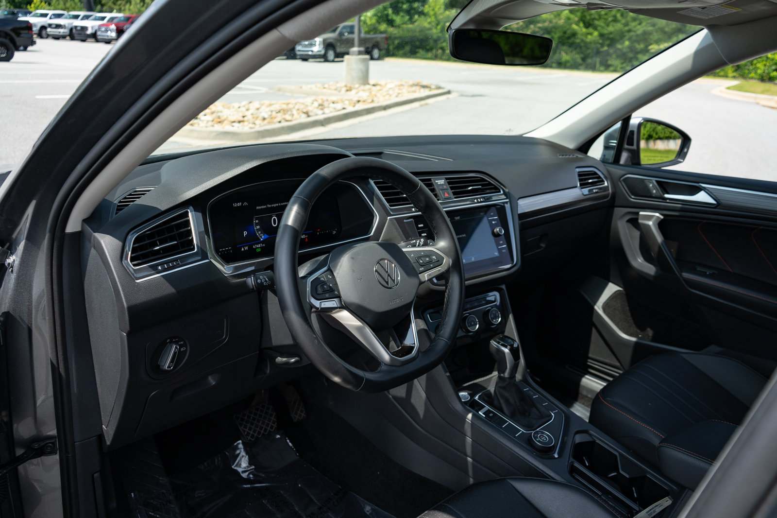Used 2024 Volkswagen Tiguan Wolfsburg Edition AWD/4WD image 13