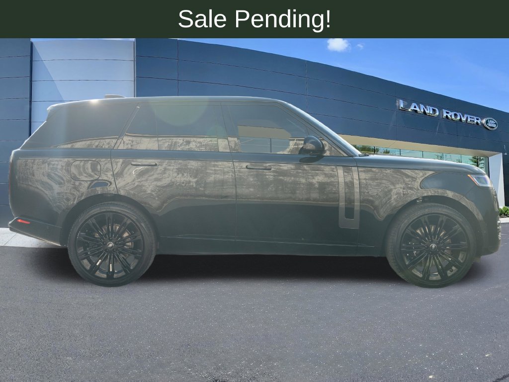 Used 2024 Land Rover Range Rover SE AWD/4WD image 9