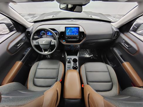 Used 2024 Ford Bronco Sport Outer Banks w/ Tech Package image 2