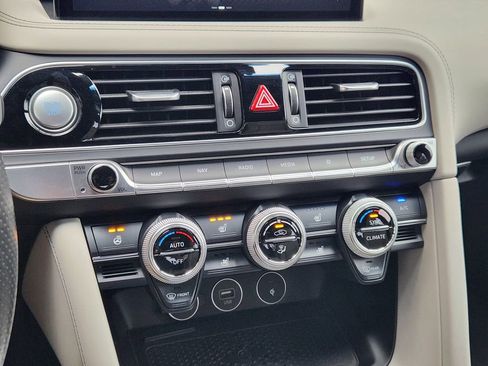 Used 2023 Genesis G70 3.3T w/ Sport Prestige Package image 15