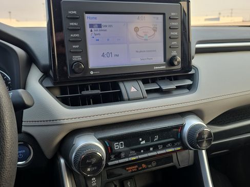 Certified 2021 Toyota RAV4 XLE AWD/4WD image 12