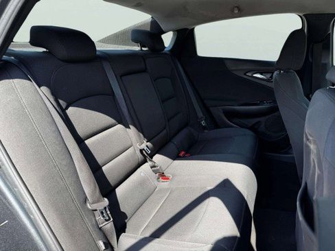 Used 2016 Chevrolet Malibu LT image 43