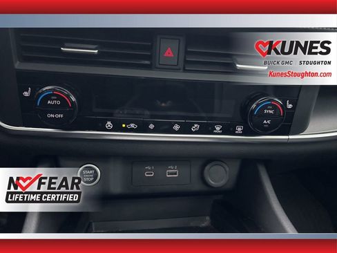 Used 2023 Nissan Rogue SV w/ SV Premium B Package image 21